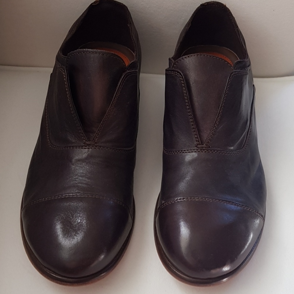 Men's leather Italian shoes